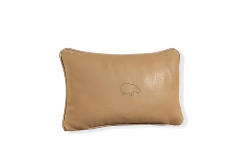 CUSCINO DECORATIVO CON PIPING.
